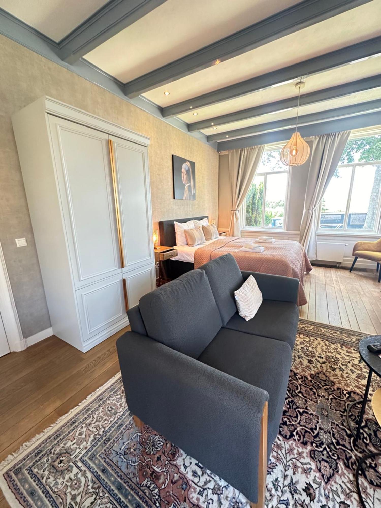 Bed & Breakfast De Stadshoeve 3*